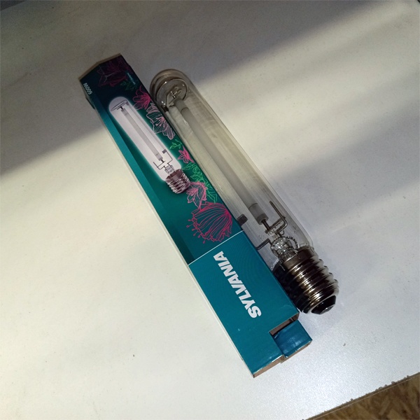 Газоразрядная натриевая лампа для фотосинтеза мощностью 600 Вт с цоколем E40