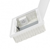 Щиток встраиваемый слаботочный DKC FRAME 24 модуля с белой дверцей плата, розетки IP40 белый