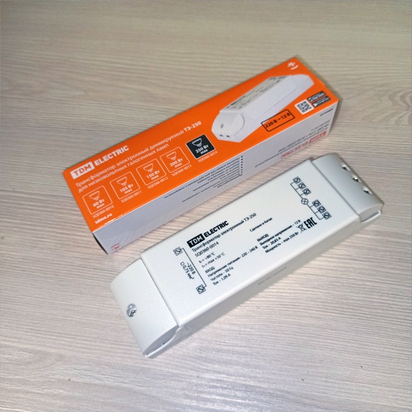 Электронный трансформатор ТЭ 250 для галогенных ламп на постоянное напряжение 12 Вольт