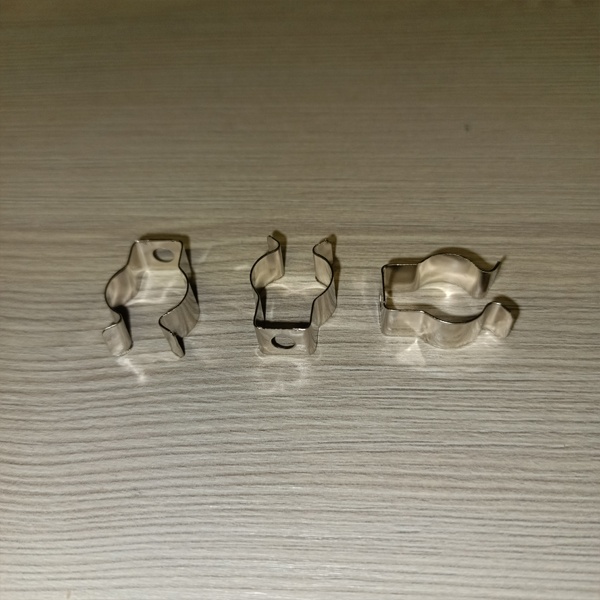 Клипса ТДМ для крепления линейных люминесцентных ламп Т5 диаметром 16мм с цоколем G5.