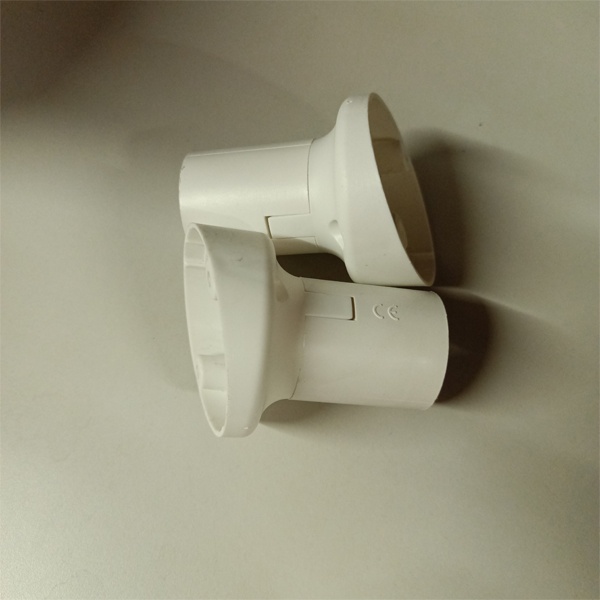 Патрон пластиковый ТДМ настенного монтажа с наклоном, под лампы с цоколем E27, белого цвета