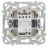 Переключатель перекрестный одноклавишный ИЭК FLITE ВС71-1-0-ФлСл 10А сливочный