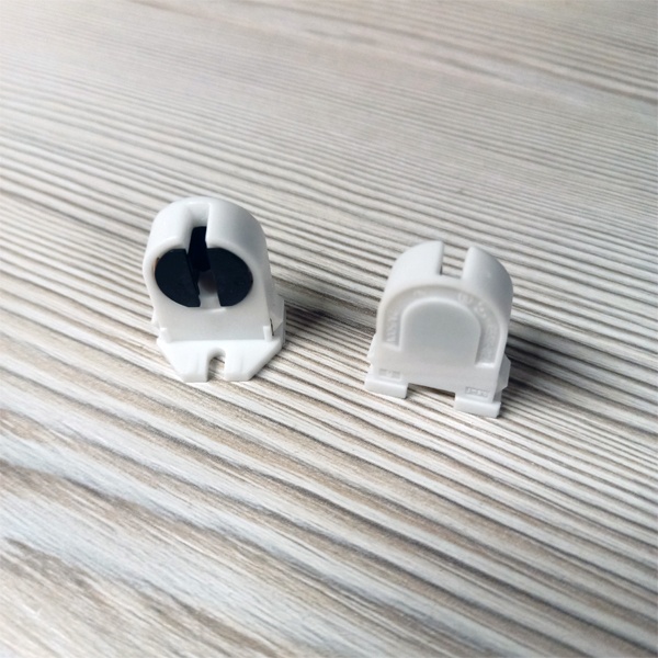 Патрон для люминесцентных ламп T5 c цоколем G5 торцевой (на ножке+распорки)