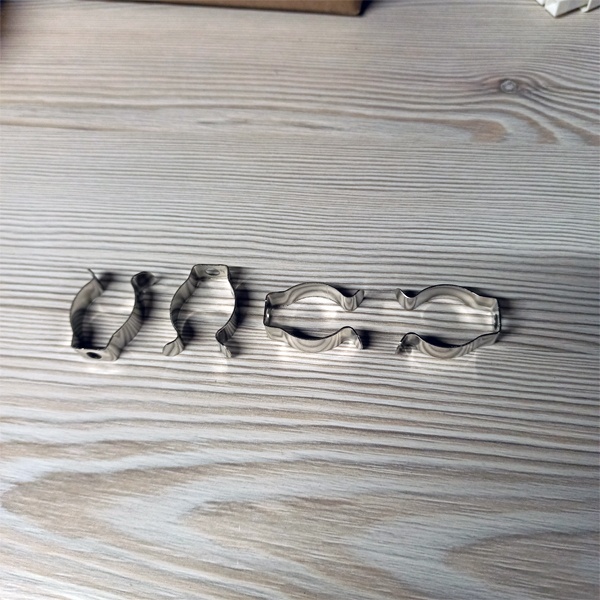 Клипса для крепления линейных люминесцентных ламп Т8 диаметром 26мм с цоколем G13 фото 1