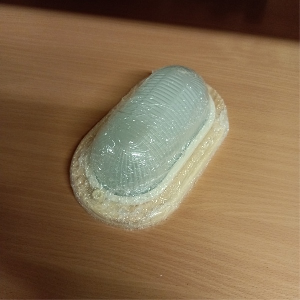 Накладной, влагозащищенный светильник серии 