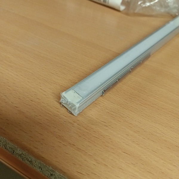 Гибкий анодированный профиль для светодиодных лент, с комплектом крепежа и матовым экраном, габариты 2000x16х6 мм