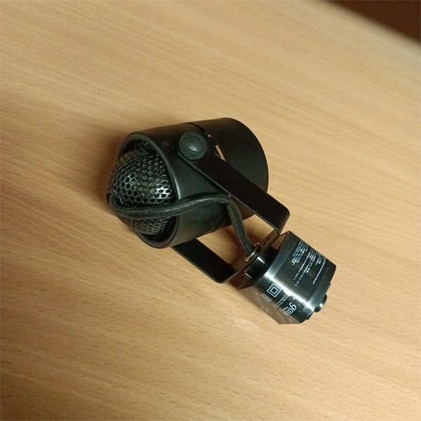 Потолочный трековый осветительный прибор Гаусс в форме черного цилиндра