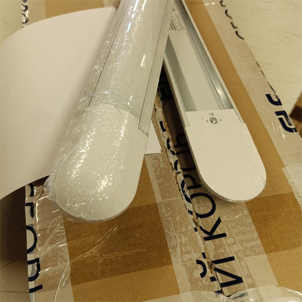 Линейный LED светильник Ферон накладного монтажа, мощностью 36 Ватт, нейтральный белый свет фото 2