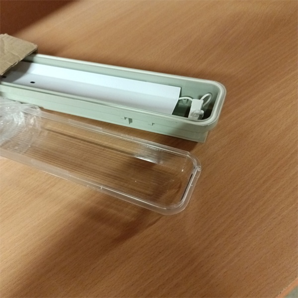 Серый пылевлагозащищенный светильник Gauss Industry под светодиодную лампу Т8 длиной 1200мм. фото 2