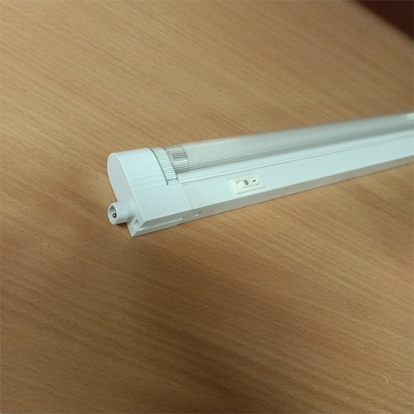 Люминесцентный светильник без кабеля Foton T5 мощностью 21 Ватт холодного дневного света фото 2