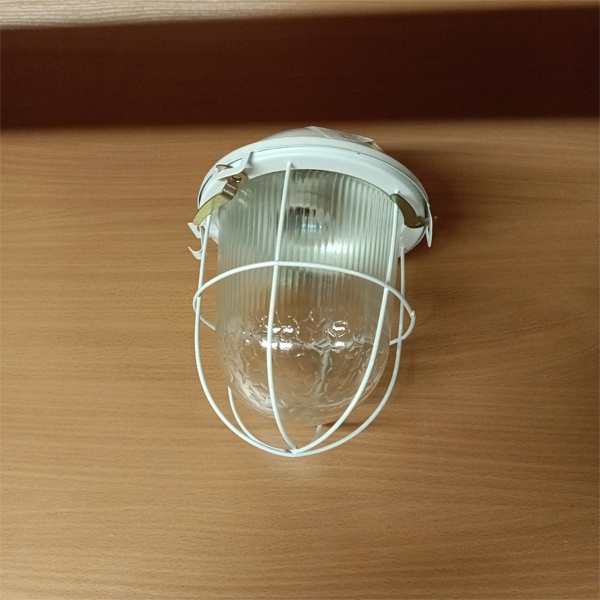 Сигнальный подвесной светильник НСП 02-100 ТДМ, под лампу с цоколем E27 макс. мощностью 60 Ватт, с решеткой фото 1