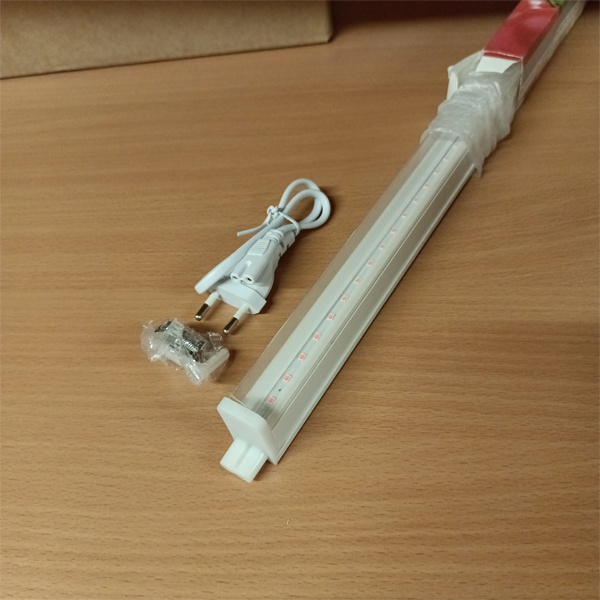 Светодиодный линейный светильник для выращивания растений, мощностью 14 Ватт фото 2