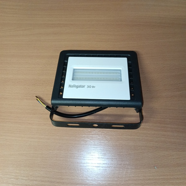 Влагозащищенный LED прожектор Навигатор, мощностью 30 Ватт, холодный дневной свет фото 1