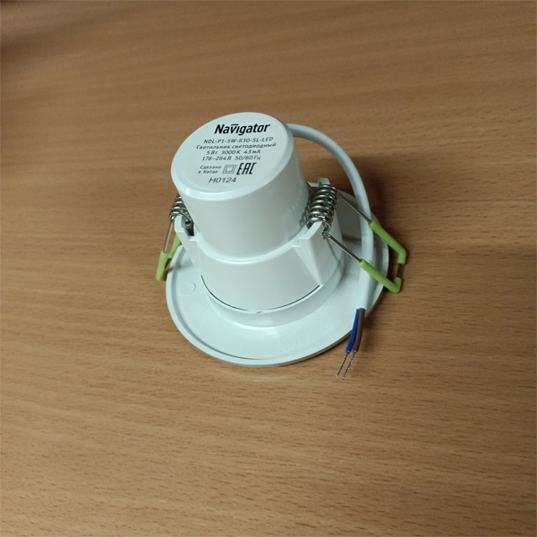 Встраиваемый светильник Навигатор направленного света мощностью 5 Ватт, теплый белый свет, цвет корпуса серебро фото 2