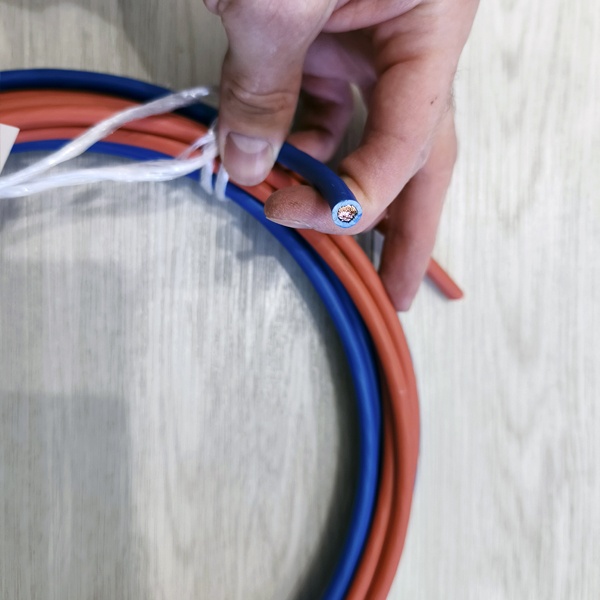 Электрический провод ПуГВ нг А LS с 1-ой медной жилой 10 мм2 мп (многопроволочный) в синей негорючей ПВХ изоляции фото 1