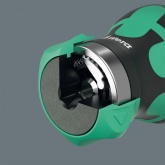 Набор торсионных бит Wera с короткой отвёрткой-битодержателем с трещоткой Kompakt Stubby Magazin RA2