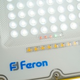 Прожектор светодиодный аккумуляторный с ручкой Feron LL-950 30W 6400K IP66 5Ah 18650