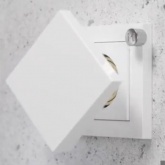 Светодиодный светильник JUNG Plug & Light DIM 4,1W 2700K 12V 290Lm 70x70x17mm белый