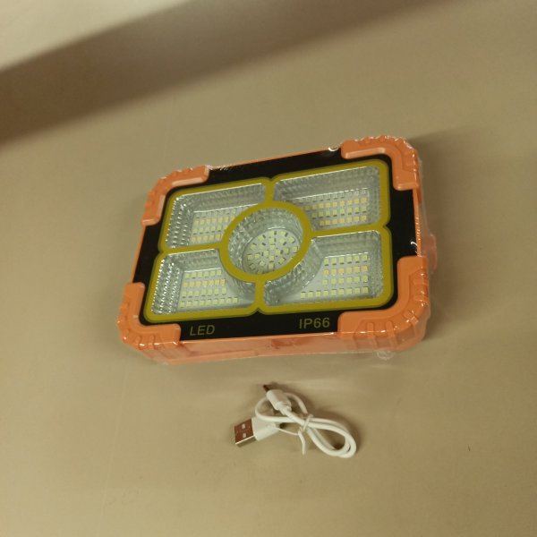 Светодиодный прожектор FL-LED Light-PAD SOLAR, мощностью 40 Ватт, нейтральный белый свет, со встроенной солнечной батареей фото покупателя 4