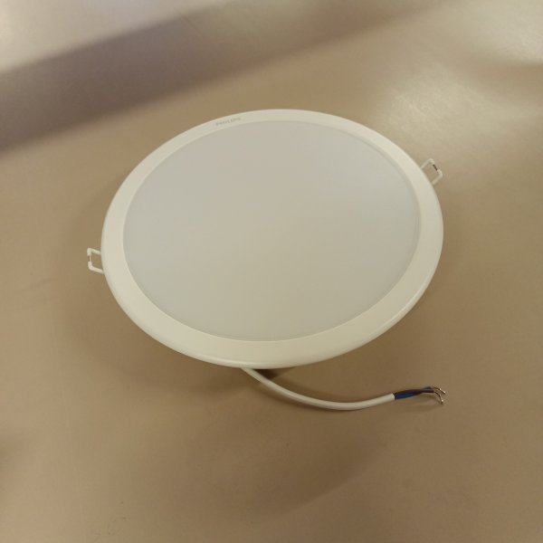 929002674602 Белый встраиваемый LED светильник круглой формы Филипс Даунлайт DN027B мощностью 19 Ватт, нейтральный белый свет фото покупателя 3