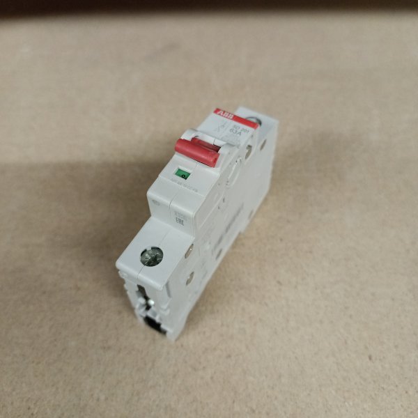 2CDD281101R0063 Однополюсный выключатель нагрузки с красным рычагом фирмы ABB SD201 на 63 Ампера,1 модуль. фото покупателя 2