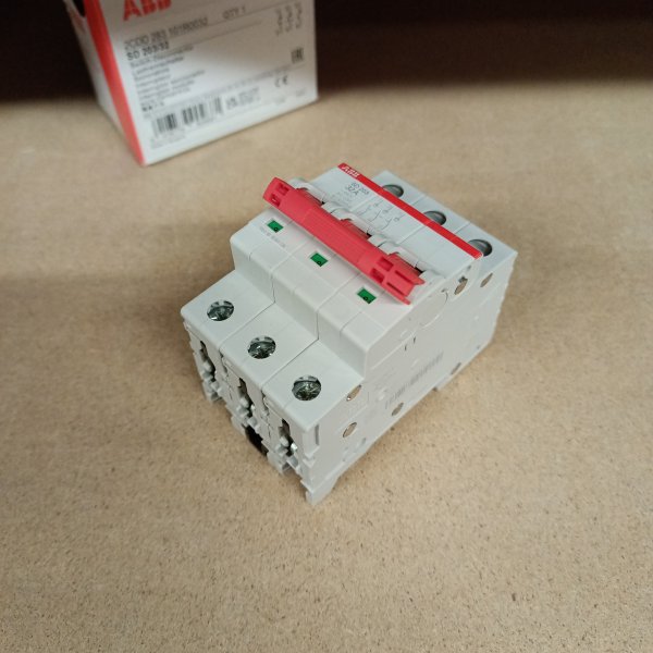 2CDD283101R0032 Трехполюсный выключатель нагрузки с красным рычагом фирмы ABB SD201 на 32 Ампера,3 модуля. фото покупателя 2