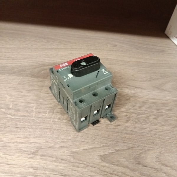 1SCA105332R1001 Перекидной трехполюсный выключатель нагрузки ABB серии OT63F3 на 63 Ампер. фото покупателя 4