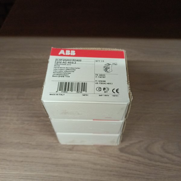 2CSF202001R3400 Однофазное устройство защитного отключения ABB F202 номинальный ток 40А, ток утечки 300mA, тип AC, двухмодульное фото покупателя 1