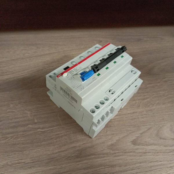 2CSR254001R1404 Автоматический выключатель дифференциального тока четырехполюсный трехфазный АВДТ АББ 40 ампер тип АС 30мА фото покупателя 5