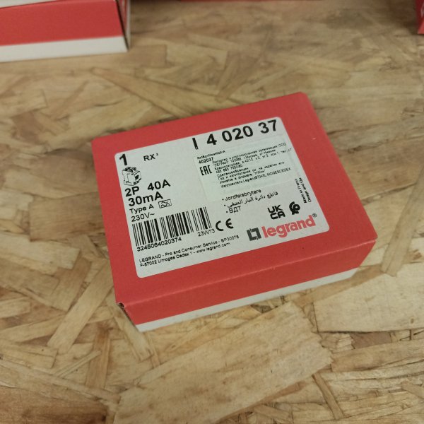 402037 Двухполюсное устройство защитного отключения RX3 2п 40А 30мА тип A Legrand фото покупателя 1