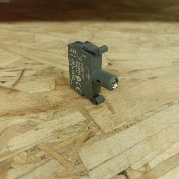 1SFA611621R1012 Патрон со встроенным зеленым светодиодом MLBL-01G 24В AC/DC ABB фото покупателя 2