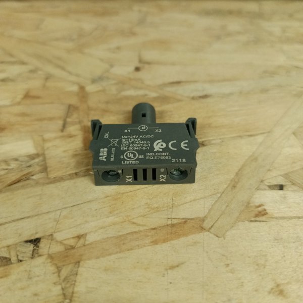 1SFA611621R1012 Патрон со встроенным зеленым светодиодом MLBL-01G 24В AC/DC ABB фото покупателя 1