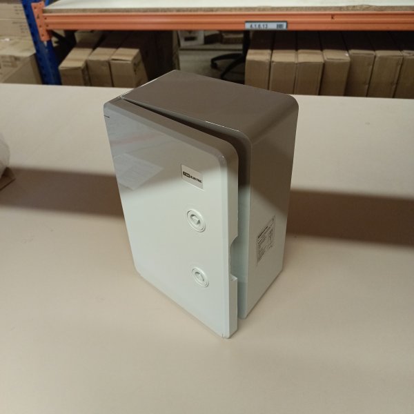 SQ0932-0101 Пластиковый влагозащищенный электрошкаф ТДМ накладной уличный с дверцей и монтажной панелью фото покупателя 4