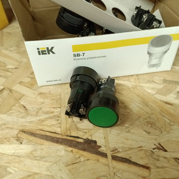 BBT40-SB7-K06 Кнопка управления SB-7 «Пуск» (зеленая) d22 мм/230В IEK 1Н.О.+1Н.З. фото покупателя 1