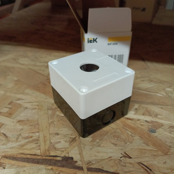 BKP10-1-K01 Белый корпус КП101 для кнопок 1 место IEK фото покупателя 3