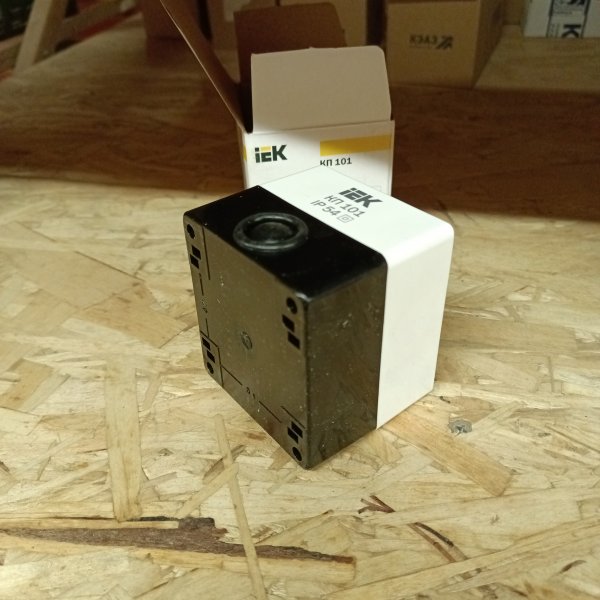 BKP10-1-K01 Белый корпус КП101 для кнопок 1 место IEK фото покупателя 2