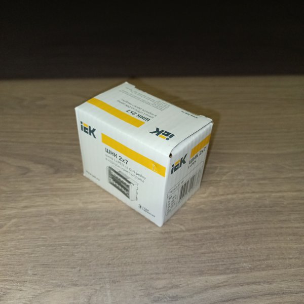 Распределительный блок на DIN-рейку в корпусе L+PEN 2х7 ИЭК 100А фото покупателя 3