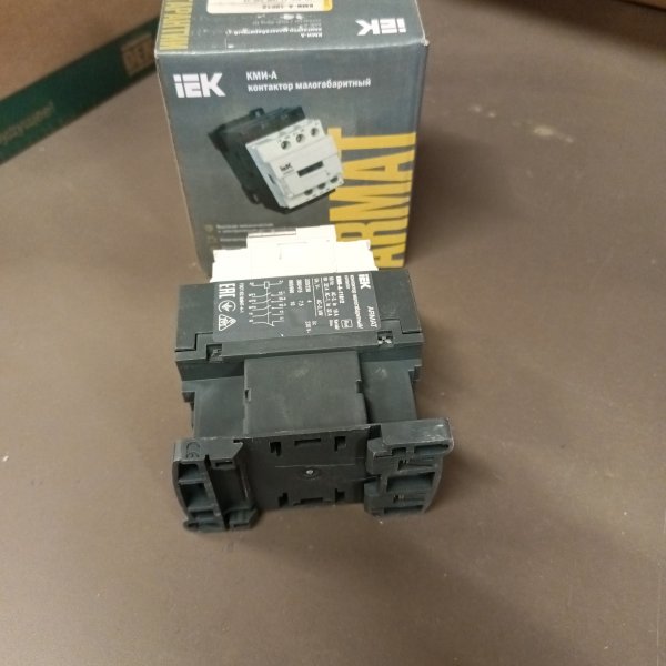 AR-ACC-11-006-230-11 Трехполюсный магнитный пускатель на DIN рейку с катушкой 230В, ток нагрузки 6А, 1NO+1NC, IEK ARMAT КМИ-А фото покупателя 1