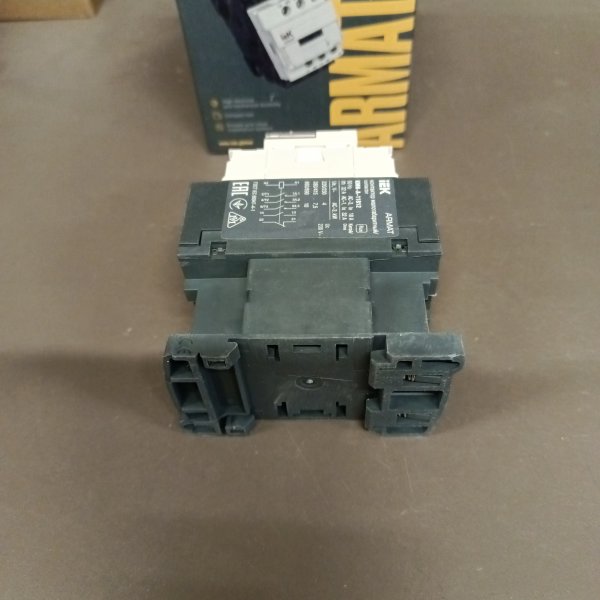 AR-ACC-11-018-230-11 Трехполюсный магнитный пускатель на DIN рейку с катушкой 230В, ток нагрузки 18А, 1NO+1NC, IEK ARMAT КМИ-А фото покупателя 1