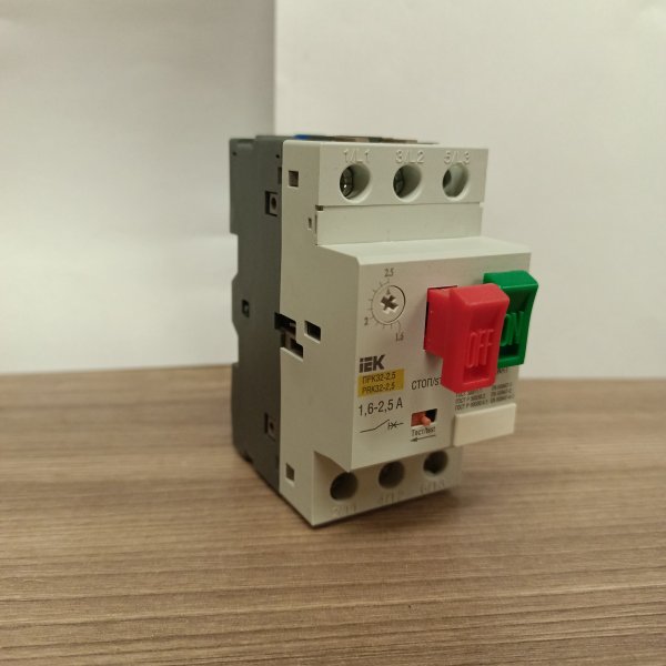 DMS11-D25 Ручной кнопочный контактор ПРК32-2,5 ток 2,5A уставка 1,6-2,5A Ue 660В IEK для пуска и защиты электродвигателя фото покупателя 2