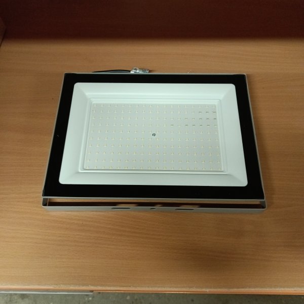 608420 Стационарный светодиодный прожектор FL-LED Light-PAD 200 Вт нейтральный свет, серого цвета фото покупателя 5