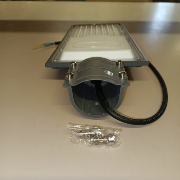 629534300 LED светильник уличный Gauss Avenue мощностью 100Ватт(10000лм) 5000K, 190-250 Вольт, пылевлагозащищенный IP65 черного цвета, КСС Ш LED фото покупателя 2