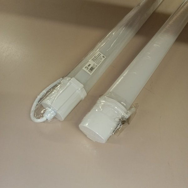 Б0065353 Накладной герметичный LED светильник Эра SPP 45 Вт нейтральный белый свет рассеиватель опаловый фото покупателя 1