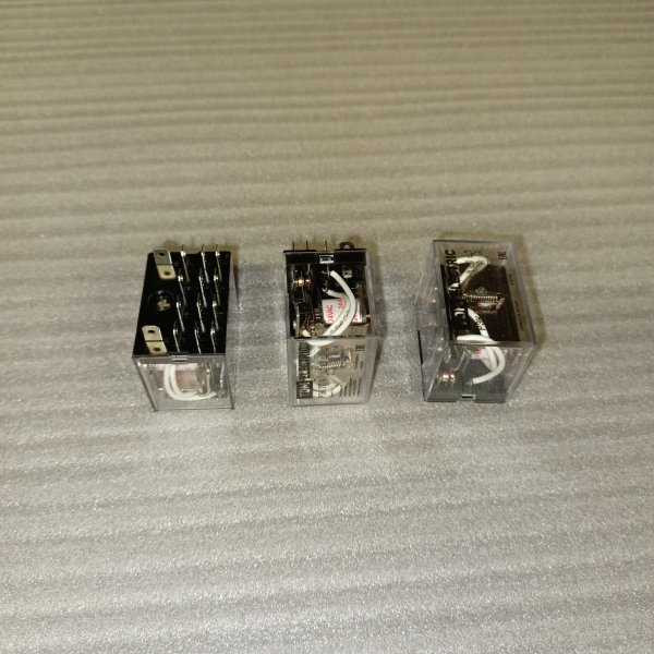 SQ0701-0013 Реле промежуточное РЭК77/3 ТДМ, номинальный ток 10А, напряжение катушки 24 В, тип напряжения AC, 4 переключающих контакта фото покупателя 1