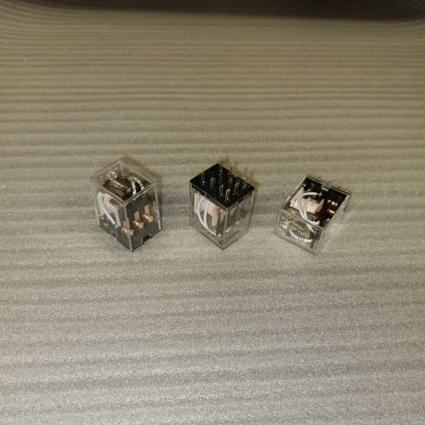 SQ0701-0010 Реле промежуточное РЭК78/3 ТДМ, номинальный ток 5А, напряжение катушки 230 В, тип напряжения AC, 3 переключающих контакта фото покупателя 1