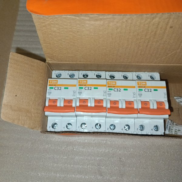 SQ0206-0096 Двухполюсный электрический автомат ВА47-29 ТДМ, номинальный ток 32 ампера, с характеристикой С, 2 модуля фото покупателя 3