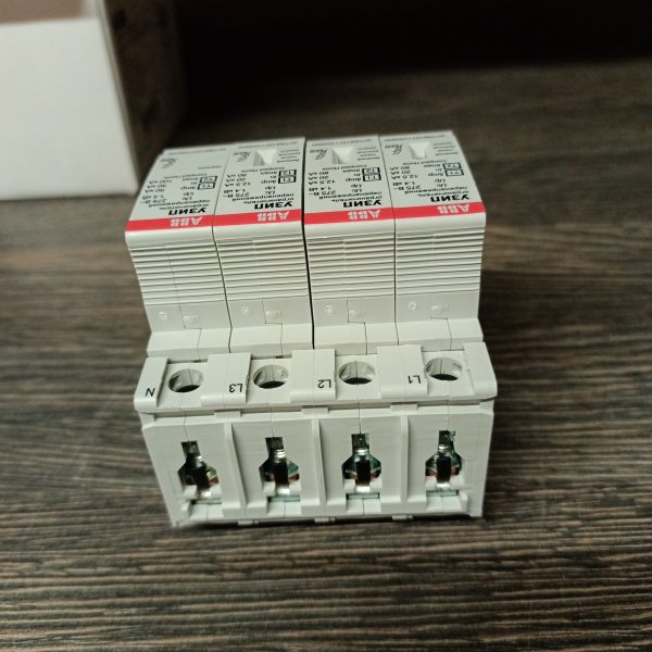 2CTB815710R5800 Устройство защиты от импульсных перенапряжений c нейтралью АББ серии OVR H T1-T2 3N 12.5-275s P QS фото покупателя 1