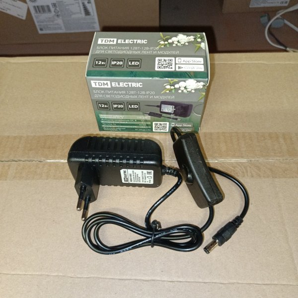 SQ0331-0052 Источник питания ТДМ сетевая вилка-блок-Jack5,5 для светодиодных лент и модулей, мощностью 12 Ватт фото покупателя 2