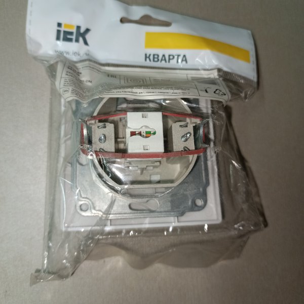 EKK10-K01-DM Механизм розетки с одним разъемом RJ45, скрытого монтажа ИЭК КВАРТА, цвет белый фото покупателя 1