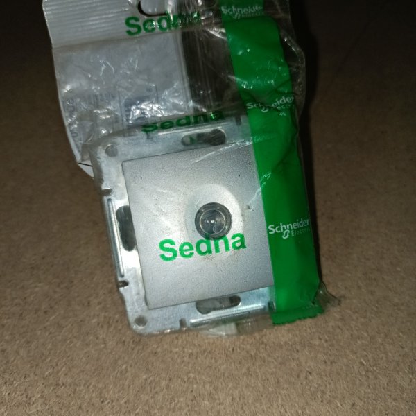 SDN3201860 Механизм телекоммуникационной проходной розетки TV Sedna скрытой установки с накладкой цвета алюминий. фото покупателя 1